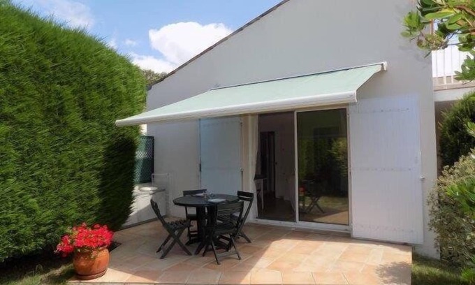 Saint-Palais-sur-Mer Maison | Saint Palais sur Mer - PETITE MAISON - dans un CADRE PRIVILÉGIÉ au CALME