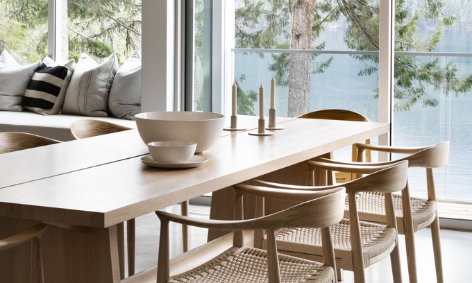 Madeira Park Maison | Sakinaw Lake Architectural Midcentury Modern Lakehouse