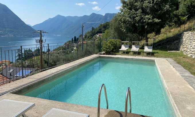 Tremezzina Appartement | Propriété exclusive du lac de Côme avec des vues spectaculaires avec piscine, sauna, jacuzzi