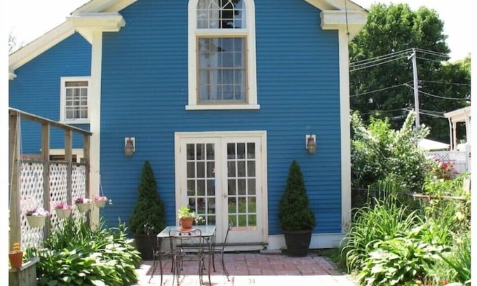 Beverly Maison | Salem/Beverly Barn by the Harbor, perfect summer spot! August and Sept openings!