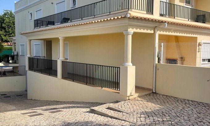 Ferreiras Appartement | ?salgados?golf?pool?wifi? Free ? 2BD
