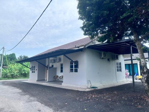 Wakaf Che Yeh Maison | Saliff Cottage 1