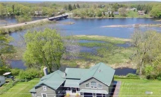Port Ontario Villa | Salmon River View