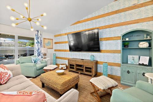 Indian Trails Maison | SaltLife Haven