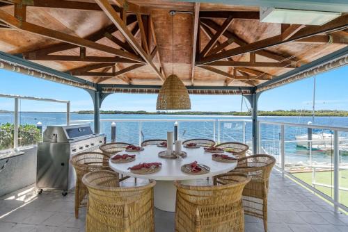 Yamba Maison | Salty Dayz - Designer Waterfront