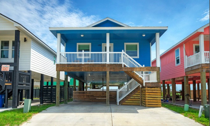 Cinnamon Shore Maison | Salty Texan by AvantStay | Central Location, Views