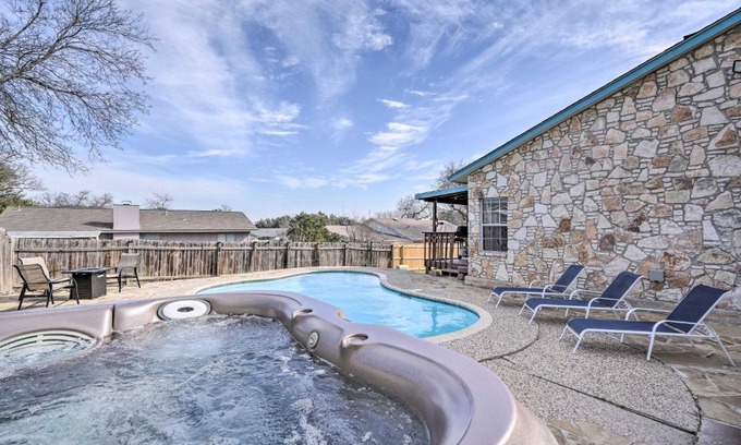 Heritage Maison | San Antonio Retreat with Pool, Close to SeaWorld!