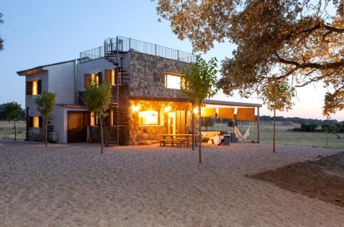 Mejorada Maison | San Benito, finca privada cerca de Gredos con piscina