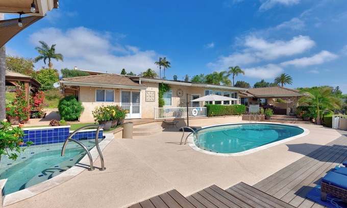 El Cajon Maison | *San Diego Oasis* Sunrise Views Pool Spa Sleeps 13