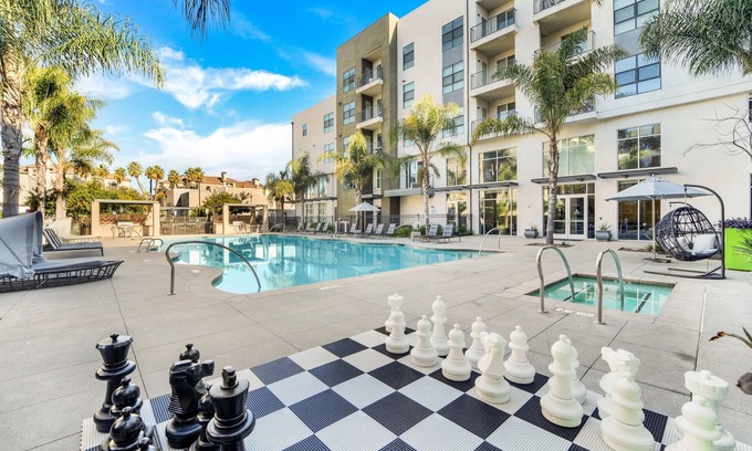 University Heights Appartement | San Diego Paradise Retreat! Pool/ Gym/ King Bed & WiFi! 🌴