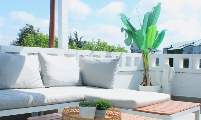 Segrate Appartement | San Felice Milano Rooftop Apartment with balcony