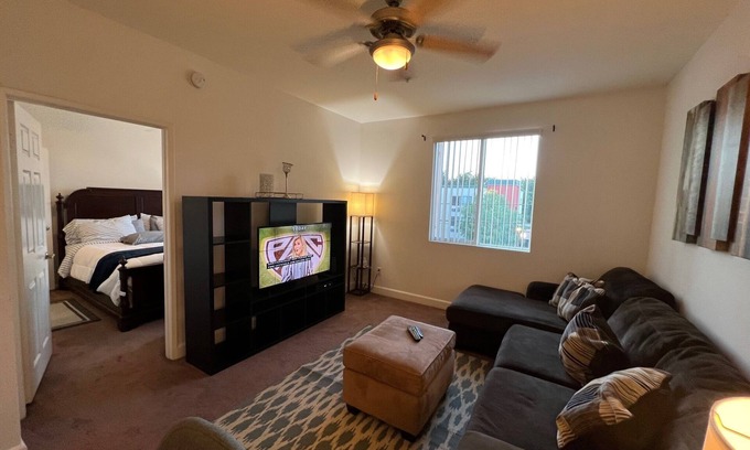 Panorama City Appartement | SAN FERNANDO VALLEY 1+1 UNIT utilities are included and major freeways access