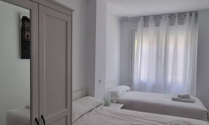 Ventas Appartement | SAN FRANCISCO STYLE APARTMENT, WELL COMMUNICATED