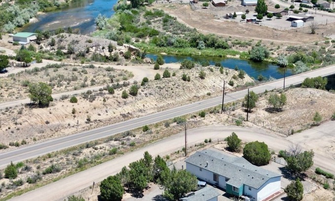 Navajo Dam Maison | San Juan Cast and Crash, Sleeps 10 and just minutes from world class fly fishing