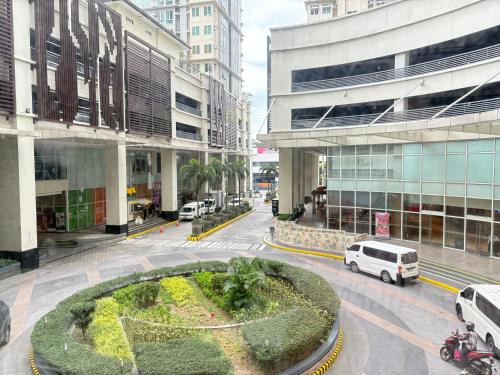 Pio del Pilar Appartement | San Lorenzo Place Mall & Residences Tower 3 by Magallanes MRT station Makati