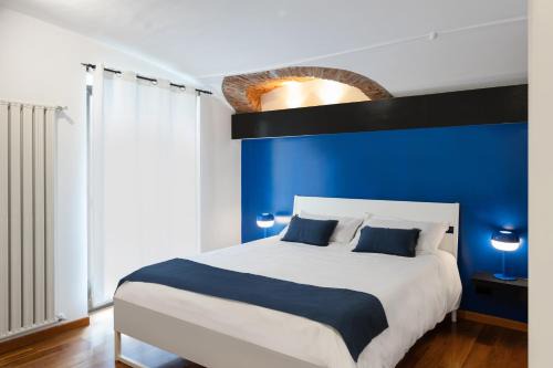 Historic Centre Appartement | San Massimo Apartment