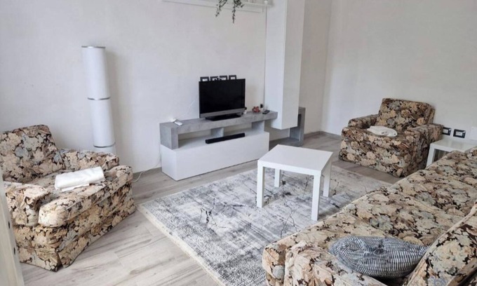 Montopoli in Val d'Arno Maison | San Miniato 2-Bed Villa, Sleeps 6 with Parking