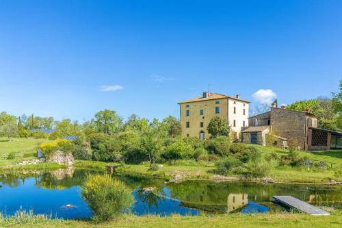 Castelnuovo di Val di Cecina Maison | San Paolo Farm, Wifi, Pool, Val Di Cecina