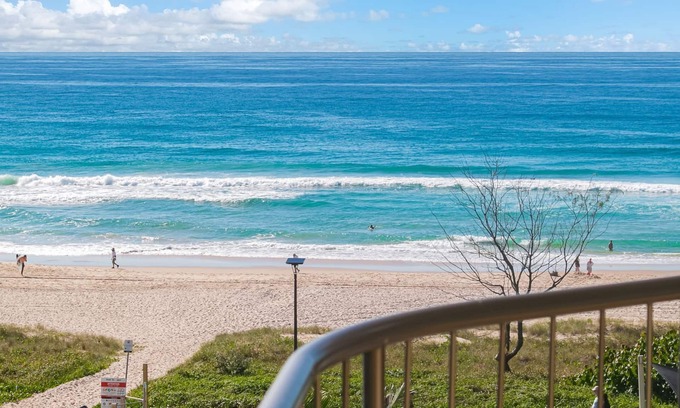 Tugun Appartement | San Simeon 33 - Absolute Beachfront Tugun - Min. 3 Night Stays