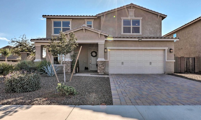 San Tan Valley Maison | San Tan Valley Gem w/ Private Pool & Hot Tub!