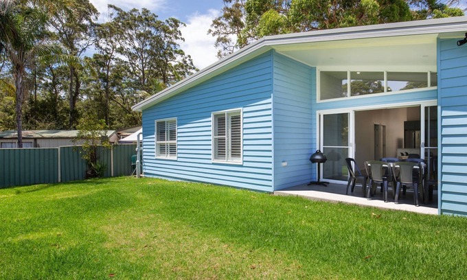 Sanctuary Point Maison | Sanctuary Blue - Pet Friendly - 5 Mins to Hyams Beach