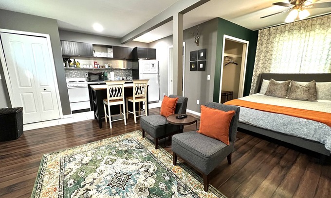Ferndale Appartement | Park Side Studio-Pets Welcome!