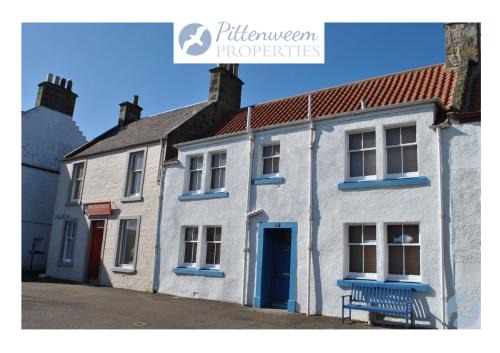 Crail Maison | Sand And Sea Cottage- lovely family home Crail