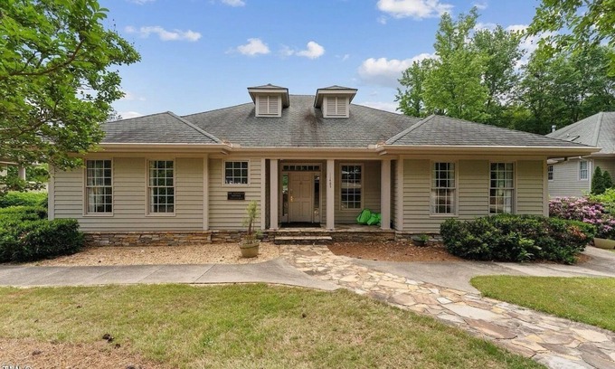Chapel Hill Maison | Sand Hills Cottage at Governor's Club