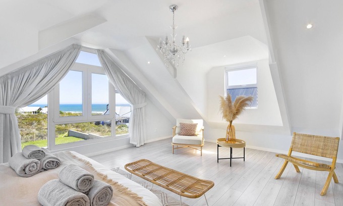 Grotto Bay Maison | Sand Plover 85 - Four Bedroom House, Sleeps 8