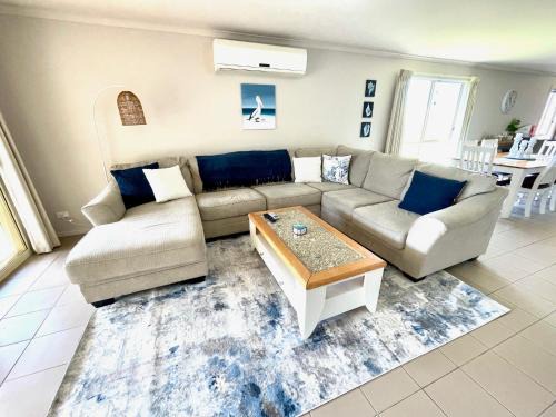 Kingscote Maison | Sand & Salt
