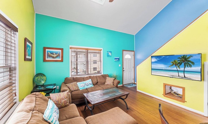 Caine Woods Appartement | Sandal Bay 203 Townhouse