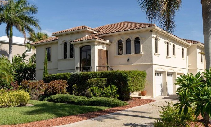 Beachview Country Club Estates Maison | Sandcastle Une superbe maison spacieuse nouvellement construite proche de tout! ÉCONOMIES DE PRINTEMPS !!