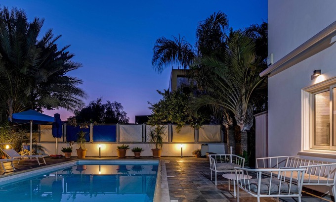 Pentakomo Villa | Villa de vacances de rêve avec vue sur la mer sur la côte sud de Chypre. Tout à vous.