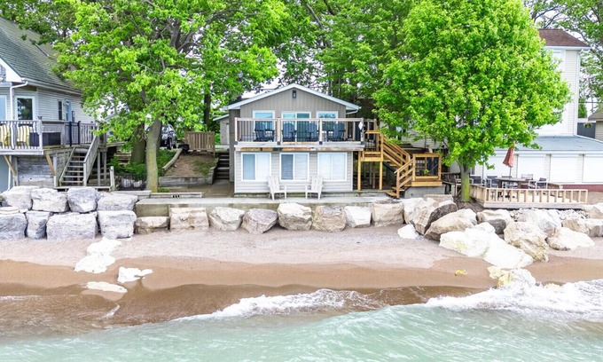Leamington Cottage | Sandside Lakehouse! The Perfect Beach Retreat