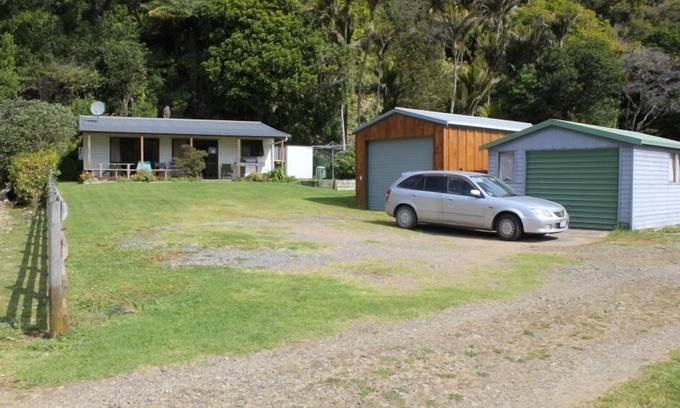 Port Charles Maison | Sandy Bay Beach Retreat