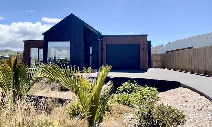 Waihi Beach Maison | Sandy Palms - Home Away From Home