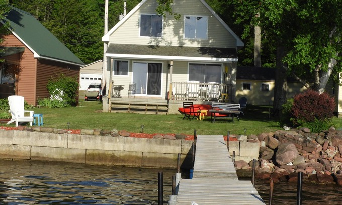 Sandy Creek Maison | Sandy Pond / Lac Maison de l'Ontario sur le lac