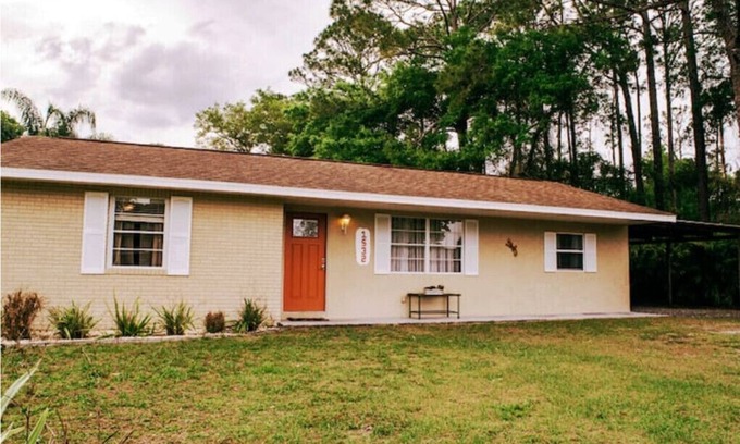 DeLand Cottage | *** Sandy's Peaceful Retreat***
