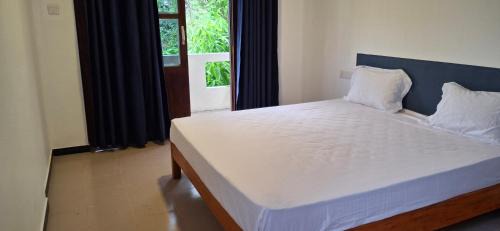 Payagala Maison | Sandy Steps