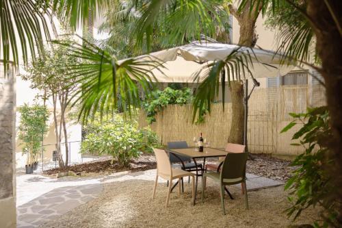 Sant' Ambrogio Appartement | Sant'Ambrogio Oasis Apartment