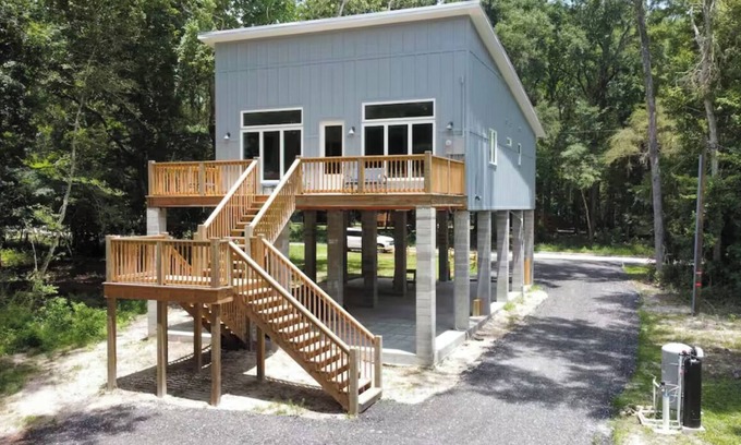 Fort White Maison | Santa Fe River Front, Luxury Brand New Home near Ichetucknee Springs