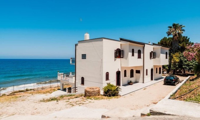 Marina di Caronia Maison | Santa Maria by Interhome