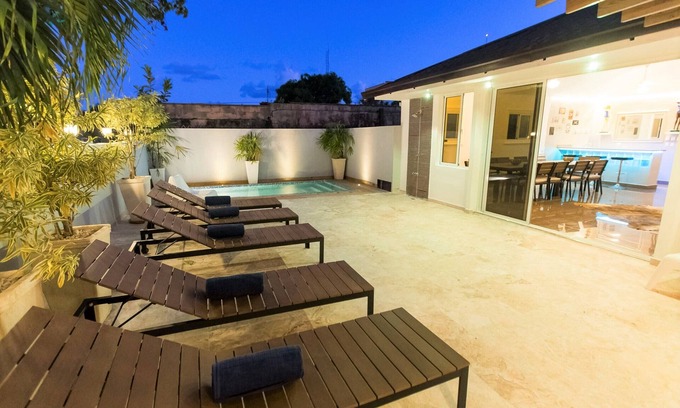 Gascue Villa | Santo Domingo Colonial Villa 8 Chambres avec Piscine Privée ✔️