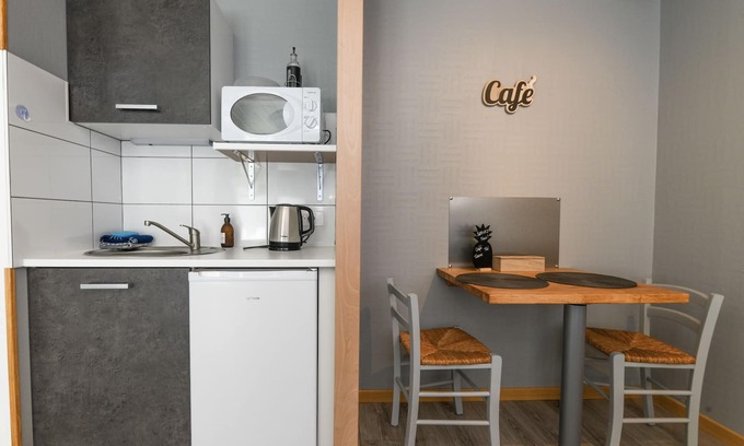 Montreuil Maison | Chambre d'hôte Santorin avec terrasse et piscine