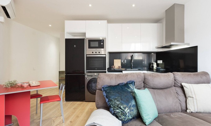 Sants-Badal Appartement | Sants Estudio - Una Habitación Piso, Capacidad 2