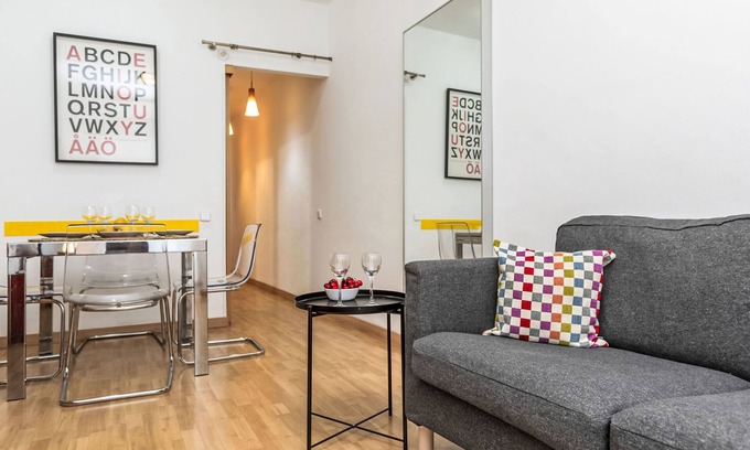 La Maternitat i Sant Ramon Appartement | Sants-Montjuïc: Avenida Madrid by Interhome