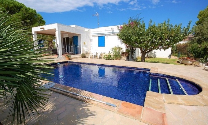 Calafat Villa | SAONA VILLAS (VN PULCO) : villa 8 personnes, piscine privée protégée, 1 km mer