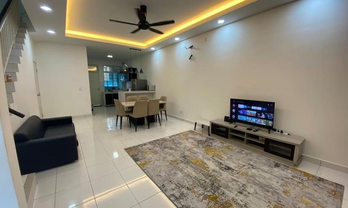 Pasir Gudang Maison | Sarah’s Homestay