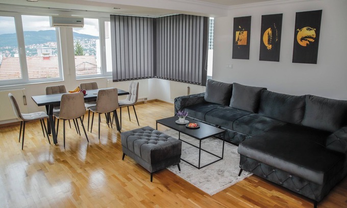 Novo Sarajevo Maison | Sarajevo City View with parking