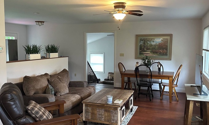 Gansevoort Maison | Saratoga Golf and Racetrack/Explor Lake George